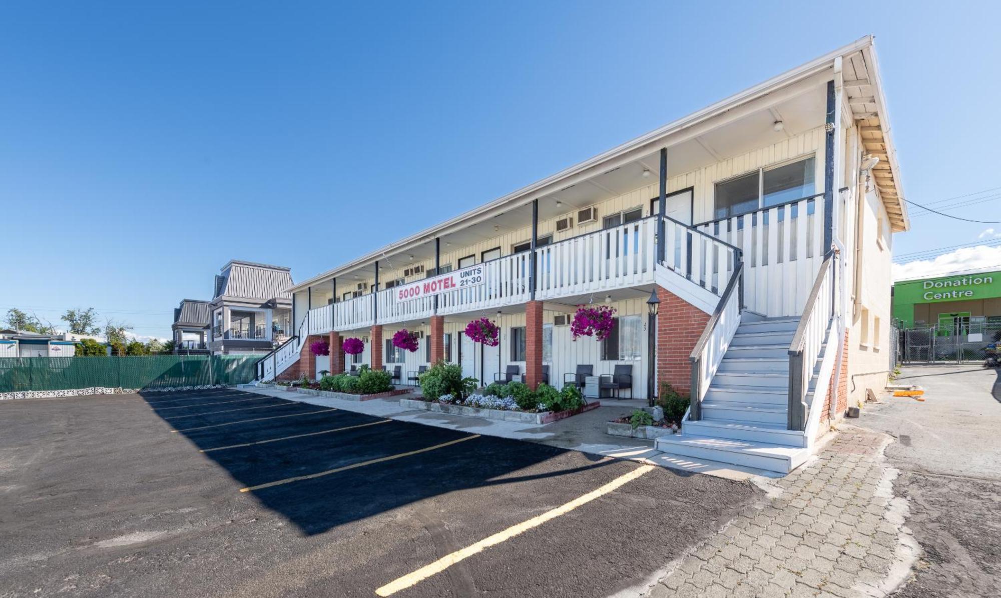 5000 Motel Penticton Buitenkant foto